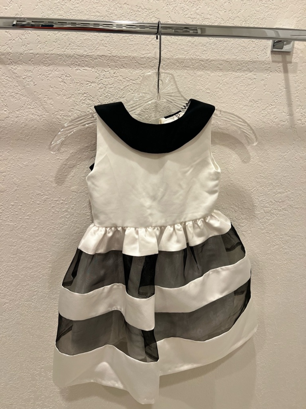Girls Black and White Sleeveless Party Dress